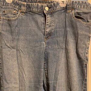 VINTAGE LIZ CLAIBORNE CROP JEANS